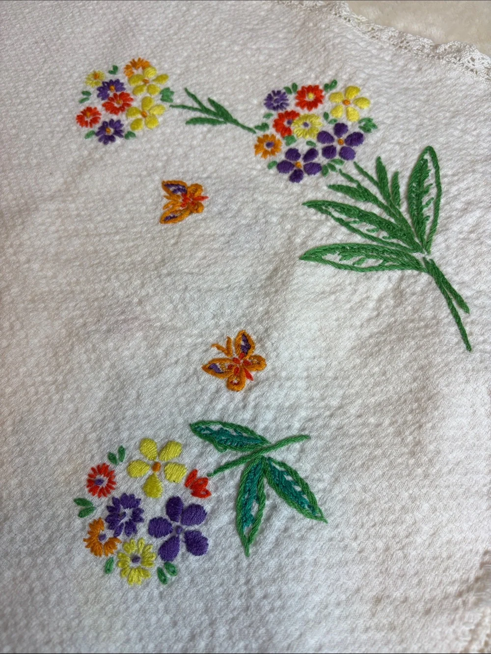 Vintage Hand-Embroidered Floral Linen Runner with Lace Trim w/Butterflies Sweet!